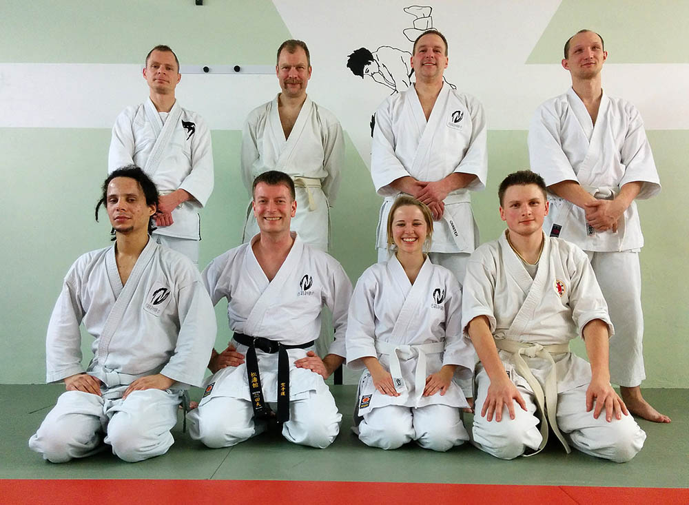 Gruppenfoto der Teilnehmer des Karate Neujahrstrainings 2015