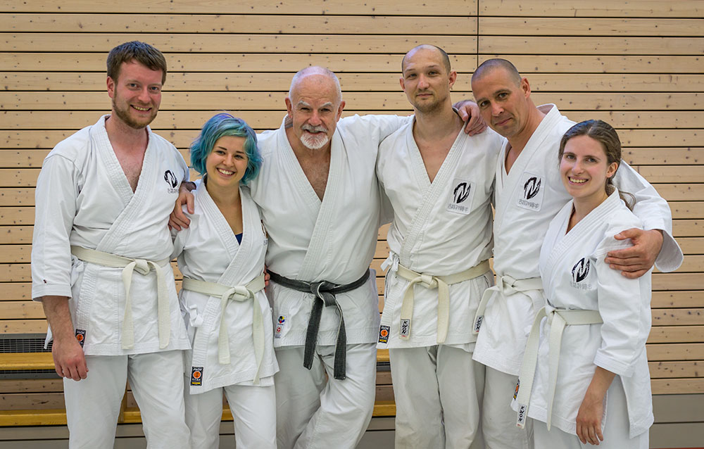 Mathias Schäfer, Vanessa Rüffer, Patrick Nawracay, Marcus Seelig, Karoline Bauer und Patrick McCarthy auf einem Seminar in Dresden.